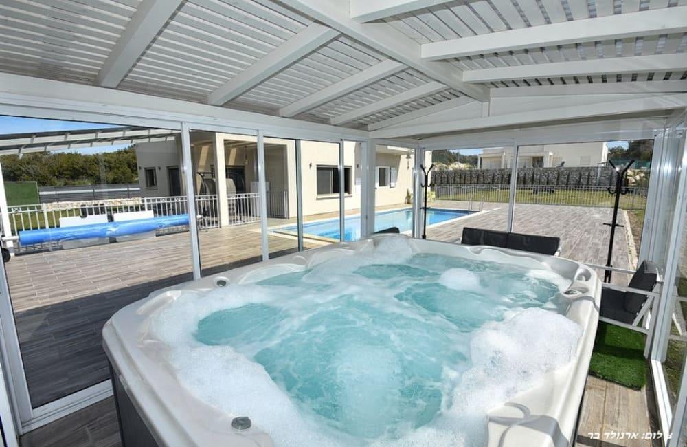 148604 המתחם החיצוני, אחוזת נוביו, וילה  בשתולה וילות - Vila