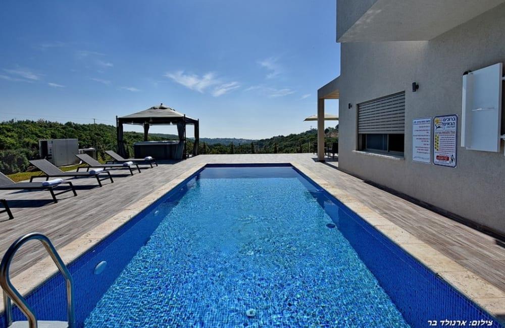 148605 המתחם החיצוני, אחוזת נוביו, וילה  בשתולה וילות - Vila