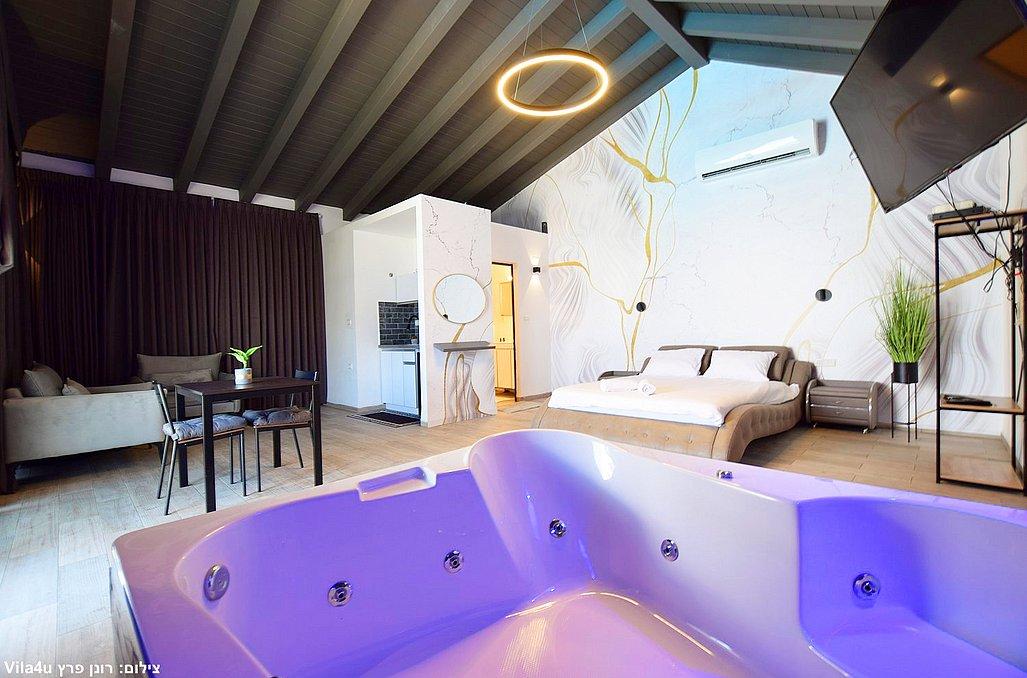 150067 2 הסוויטות, אחוזת לי-אור, וילה  בעלמה וילות - Vila