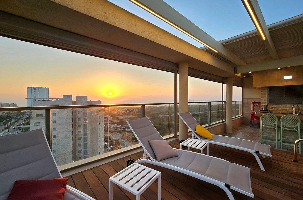 151655 המתחם החיצוני, פנטהאוז רוגע על הים, וילה  בחדרה וילות - Vila