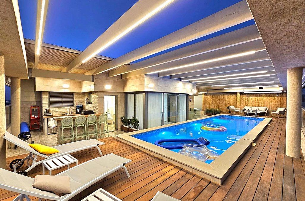 151662 המתחם החיצוני, פנטהאוז רוגע על הים, וילה  בחדרה וילות - Vila