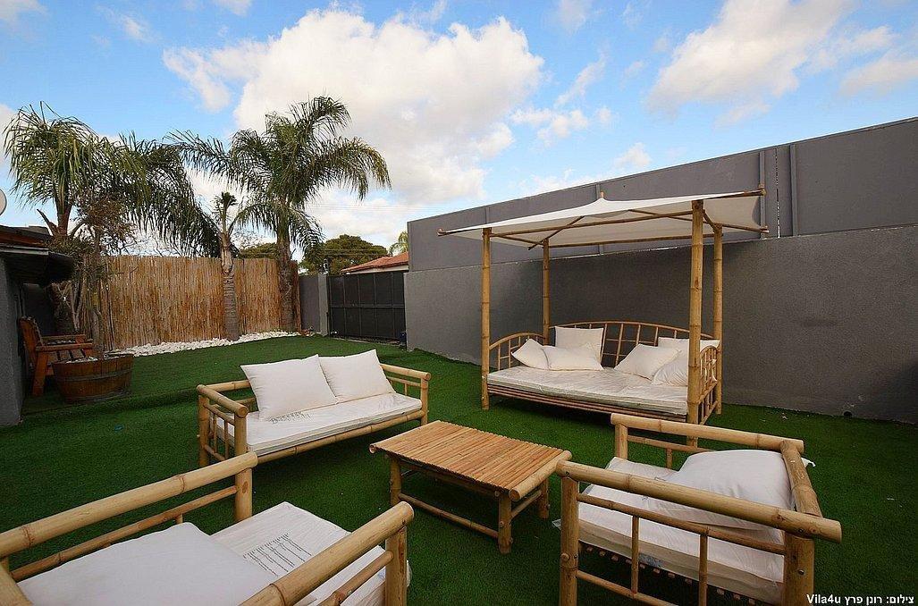 אחוזת וניש המתחם החיצוני, אחוזת וניש, וילה  בעזריקם וילות - Vila