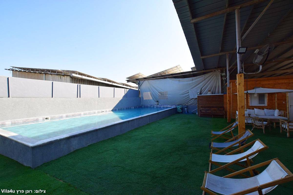 אחוזת וניש המתחם החיצוני, אחוזת וניש, וילה  בעזריקם וילות - Vila