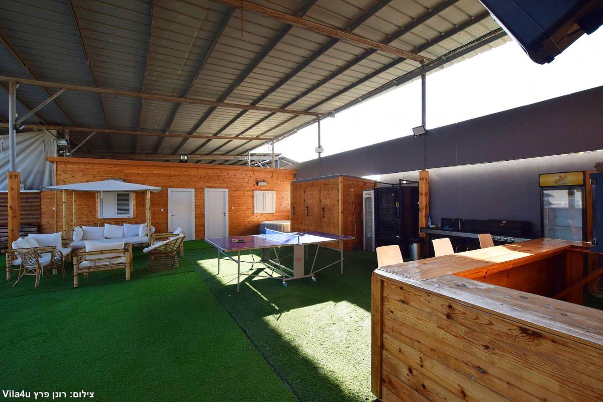 אחוזת וניש המתחם החיצוני, אחוזת וניש, וילה  בעזריקם וילות - Vila