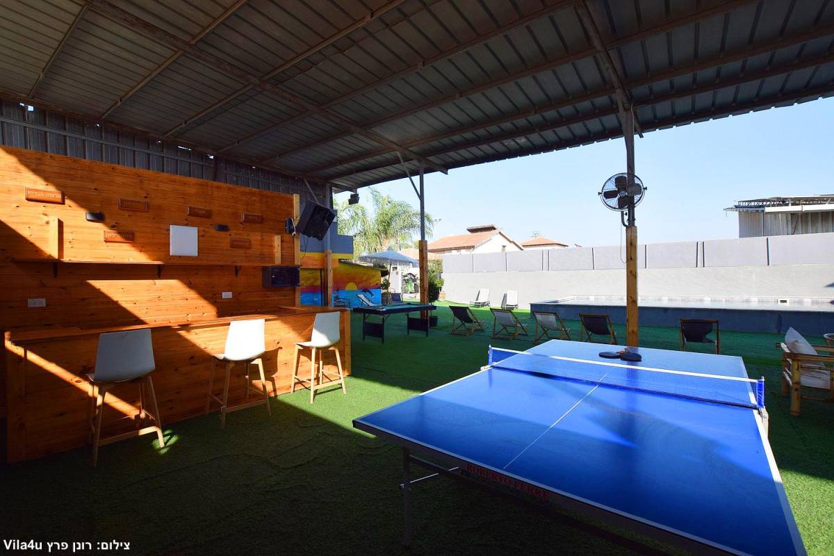 אחוזת וניש המתחם החיצוני, אחוזת וניש, וילה  בעזריקם וילות - Vila