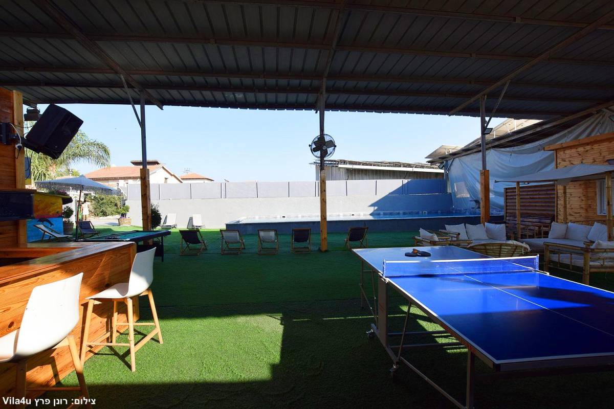 אחוזת וניש המתחם החיצוני, אחוזת וניש, וילה  בעזריקם וילות - Vila