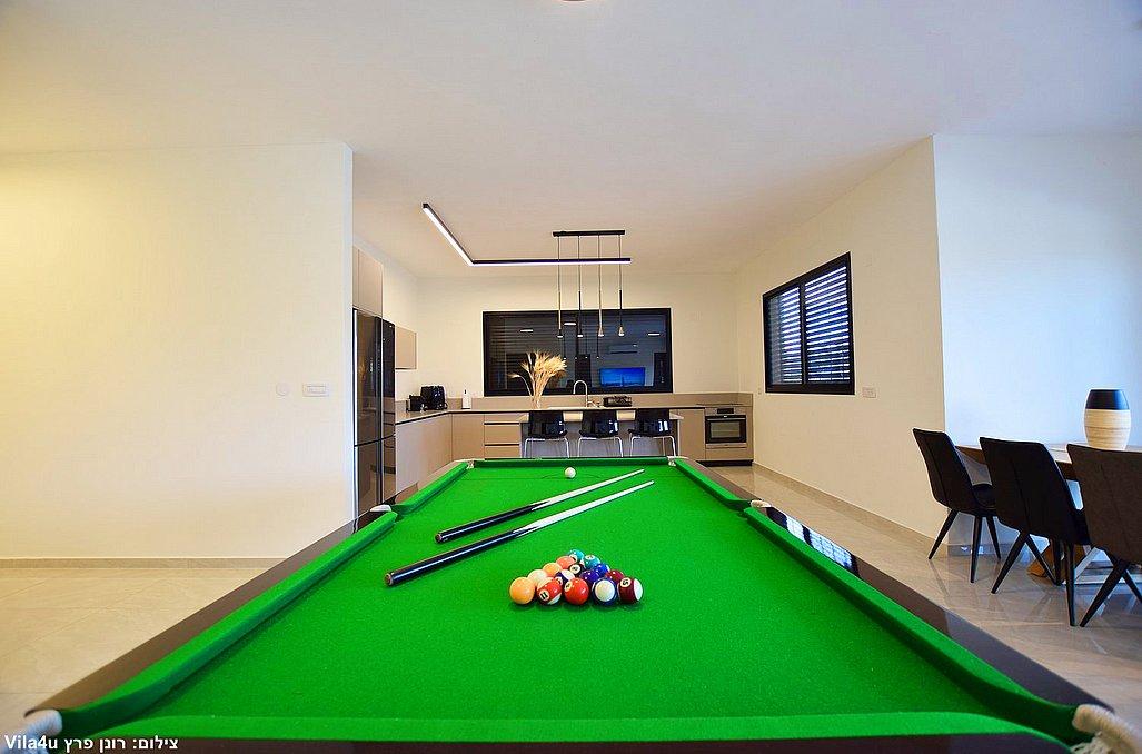 154689 מתחם פנימי - הוילה, וילה מול ההר, וילה  בשומרה וילות - Vila