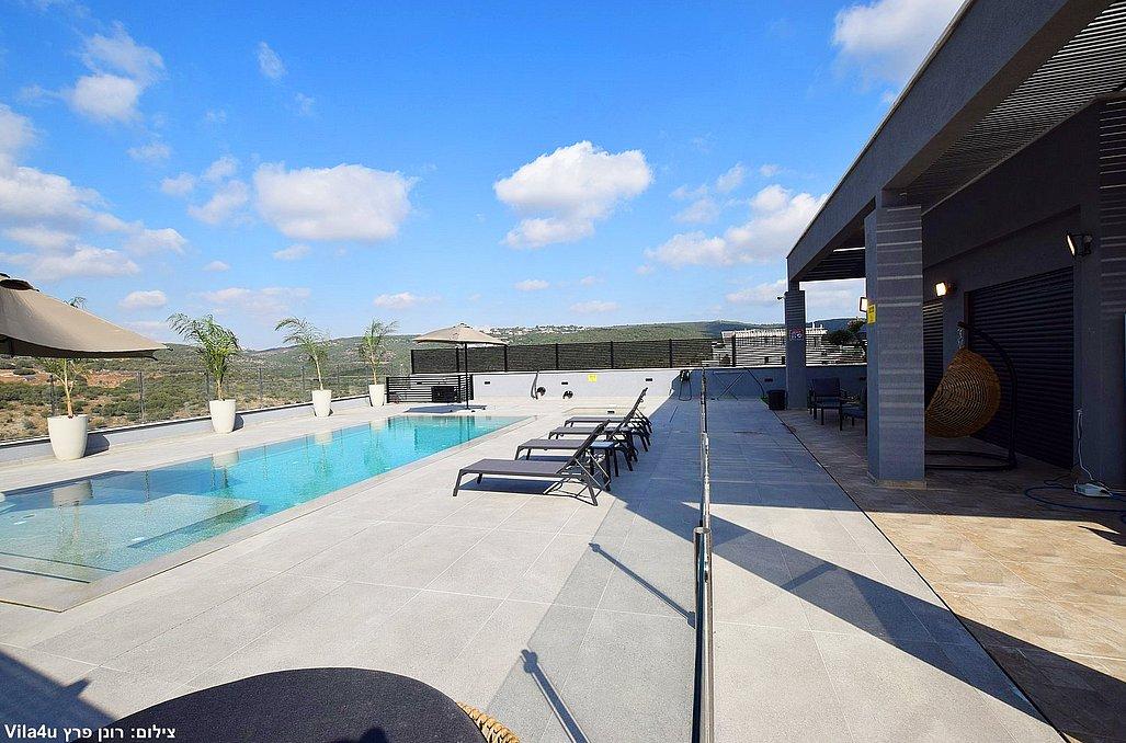 154701 המתחם החיצוני, וילה מול ההר, וילה  בשומרה וילות - Vila