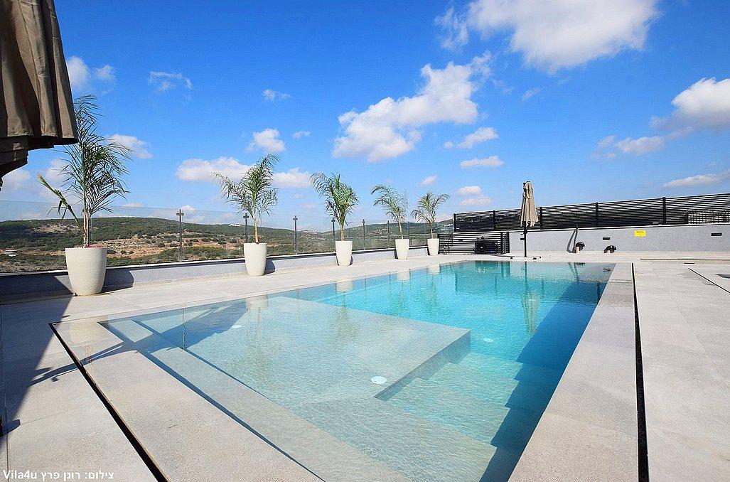 154707 המתחם החיצוני, וילה מול ההר, וילה  בשומרה וילות - Vila