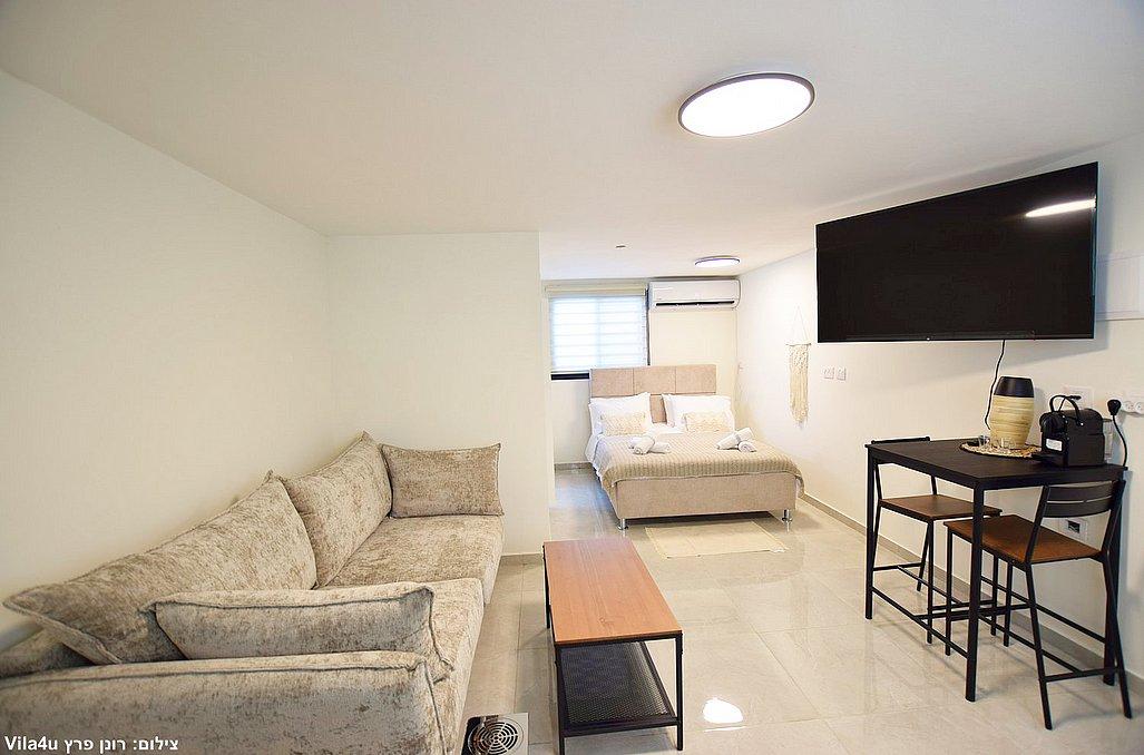 154721 גלרית הסוויטה, וילה מול ההר, וילה  בשומרה וילות - Vila