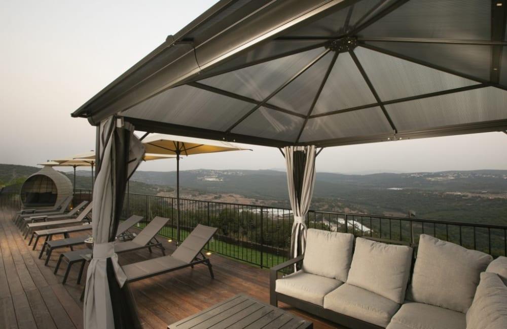 156074 המתחם החיצוני, אחוזת סאנשיין, וילה  בזרעית וילות - Vila