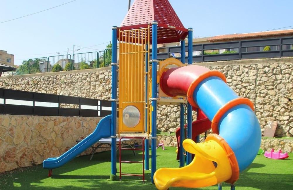 156077 המתחם החיצוני, אחוזת סאנשיין, וילה  בזרעית וילות - Vila