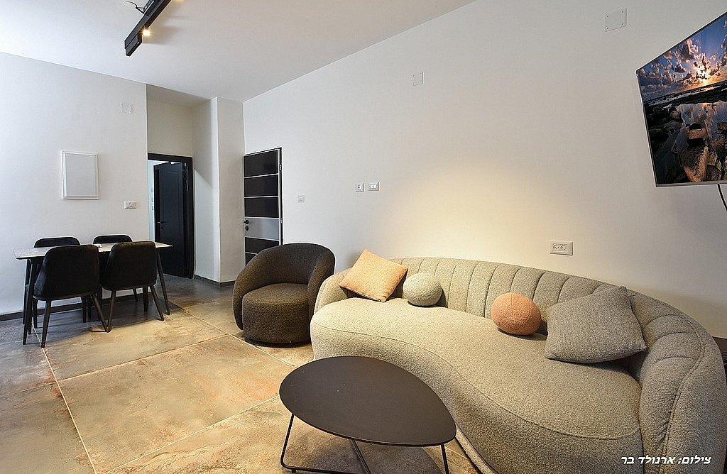 156417 גלרית פנים, אחוזת יערה, וילה  ביערה וילות - Vila