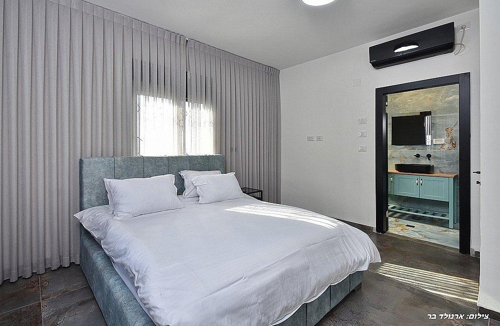 156421 גלרית פנים, אחוזת יערה, וילה  ביערה וילות - Vila