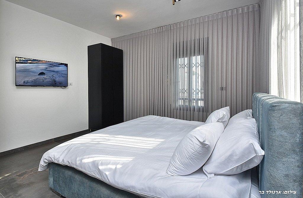 156423 גלרית פנים, אחוזת יערה, וילה  ביערה וילות - Vila