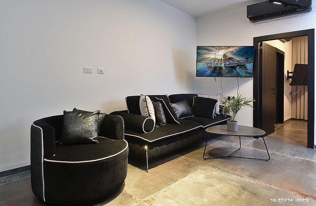 156431 גלרית פנים, אחוזת יערה, וילה  ביערה וילות - Vila