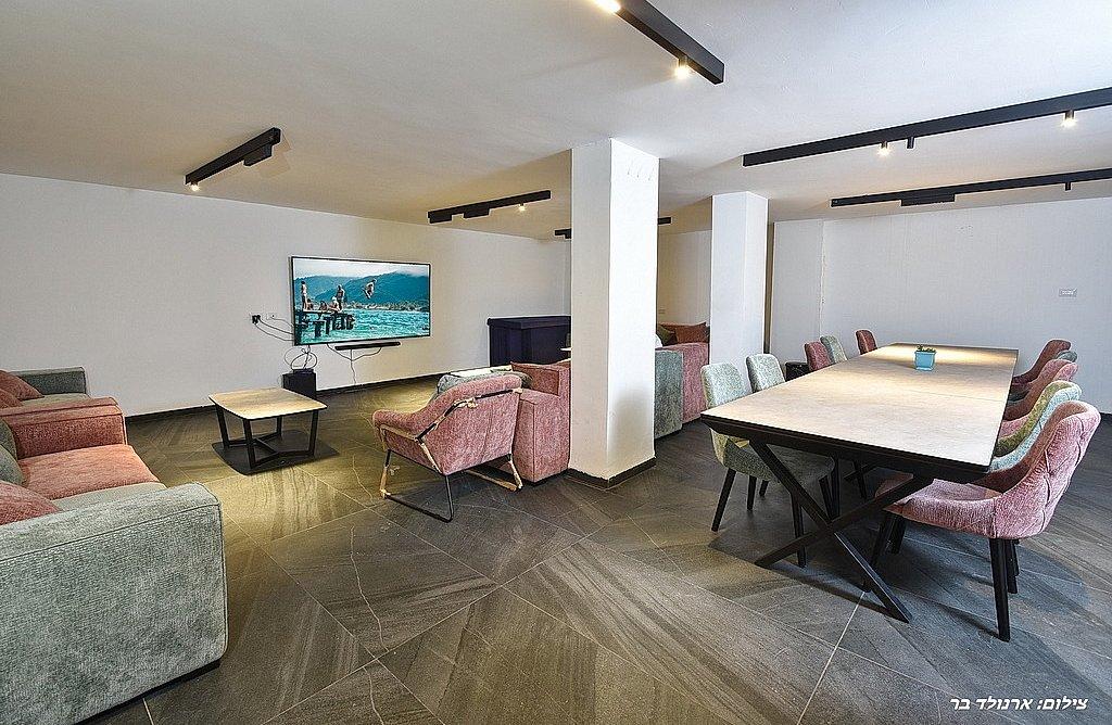 156433 גלרית פנים, אחוזת יערה, וילה  ביערה וילות - Vila