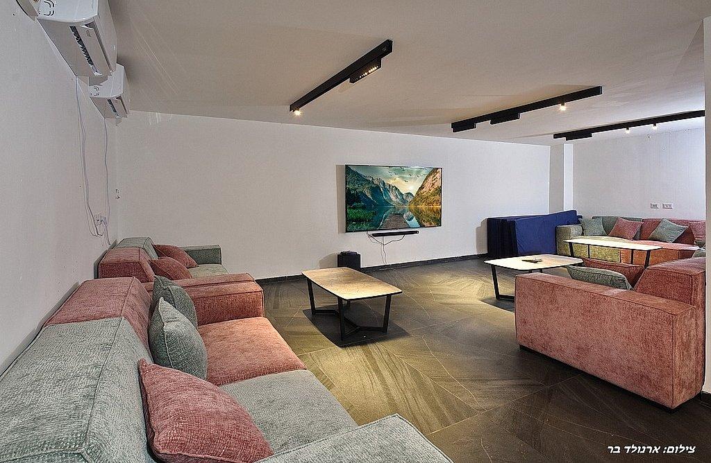 156437 גלרית פנים, אחוזת יערה, וילה  ביערה וילות - Vila