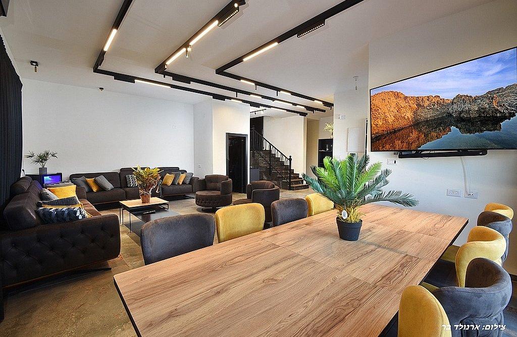 156442 גלרית פנים, אחוזת יערה, וילה  ביערה וילות - Vila