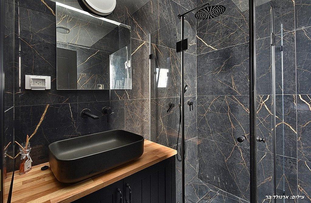 156445 גלרית פנים, אחוזת יערה, וילה  ביערה וילות - Vila