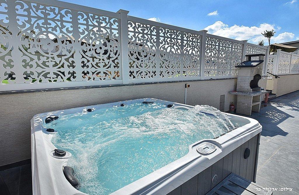 156471 גלרית חוץ, אחוזת יערה, וילה  ביערה וילות - Vila