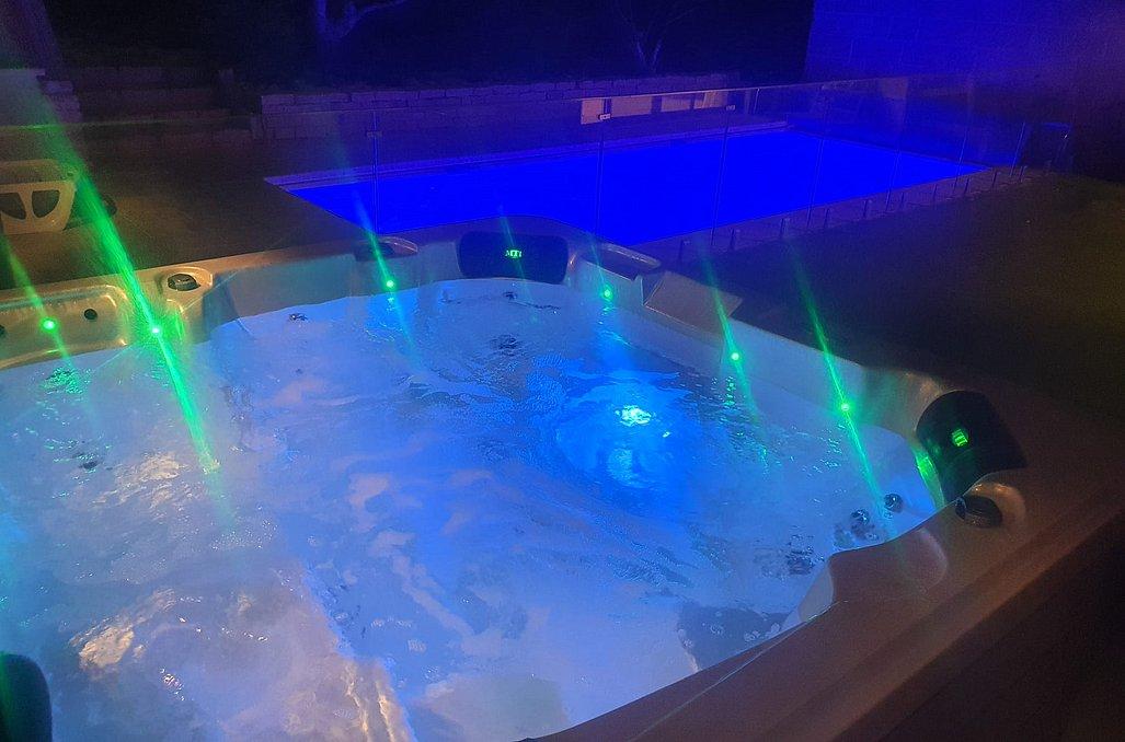 158710 חצר המתחם, וילה בהר, וילה  בצור הדסה וילות - Vila