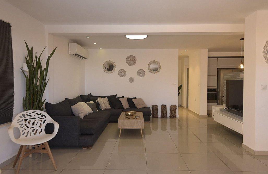 165902 גלרית פנים, הבית על הוואדי, וילה  באילת וילות - Vila