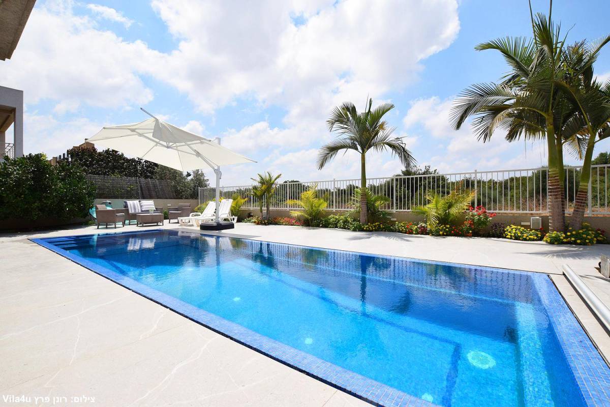 166360 גלריה כללית, הבריכה של ליבי, וילה  בקיסריה וילות - Vila