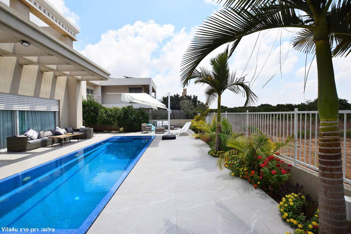 166364 גלריה כללית, הבריכה של ליבי, וילה  בקיסריה וילות - Vila