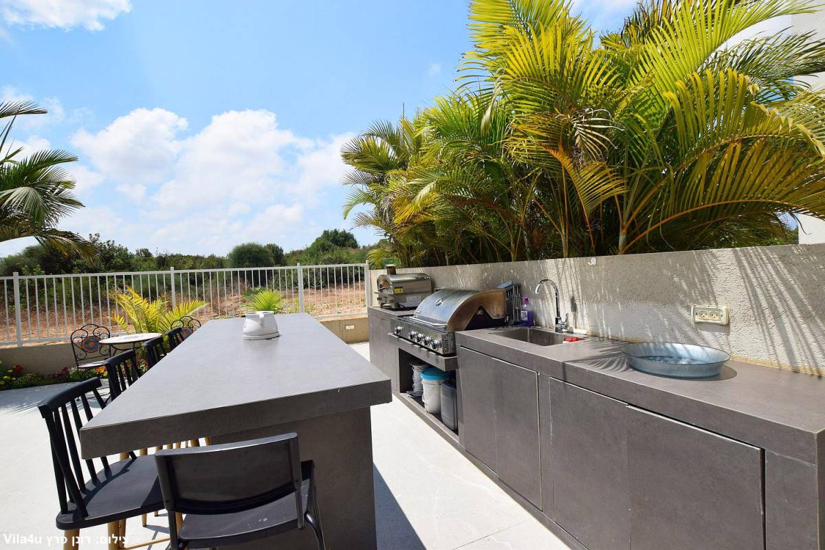 166366 מתחם הבר, הבריכה של ליבי, וילה  בקיסריה וילות - Vila