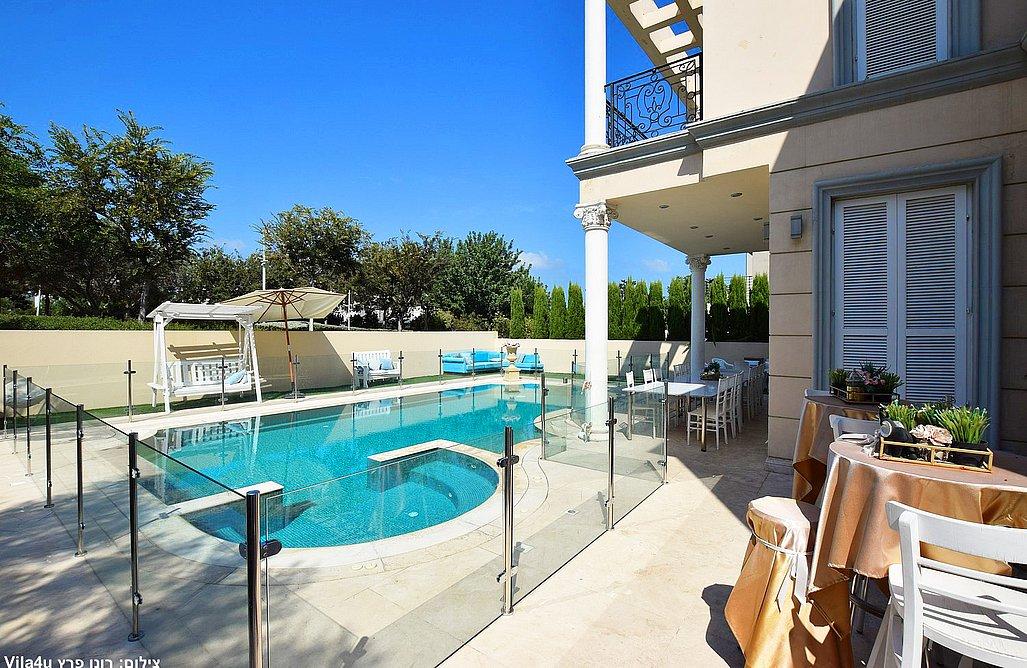 169968 המתחם החיצוני, קיסריה הום בוטיק, וילה  בקיסריה וילות - Vila