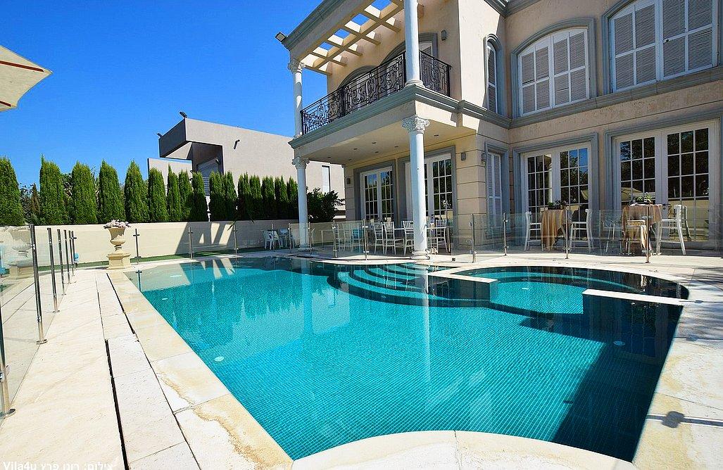 169975 המתחם החיצוני, קיסריה הום בוטיק, וילה  בקיסריה וילות - Vila