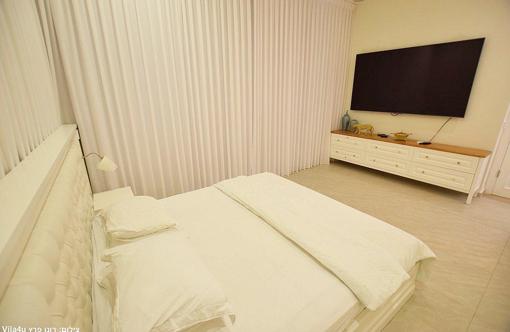 169982 המתחם הפנימי, קיסריה הום בוטיק, וילה  בקיסריה וילות - Vila