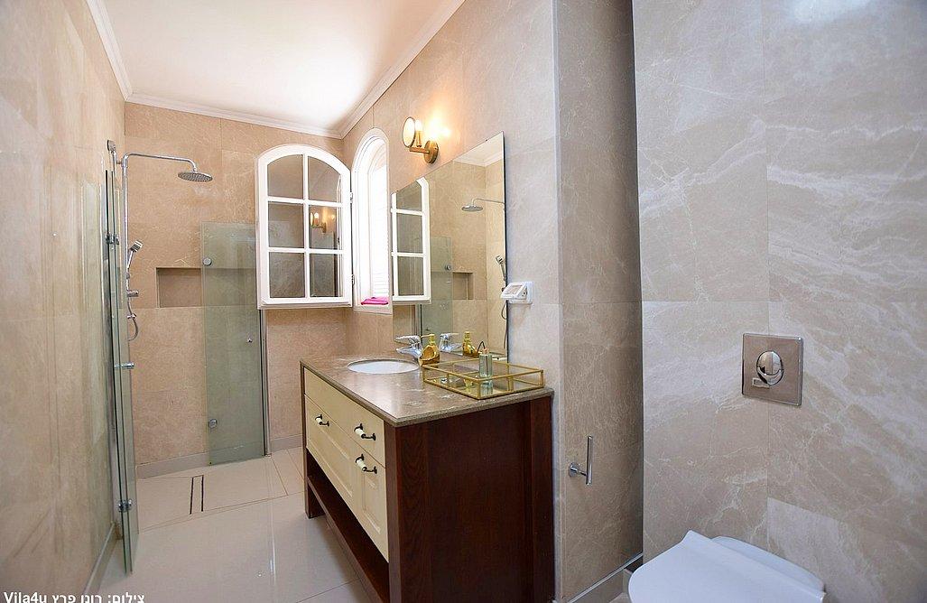 169993 המתחם הפנימי, קיסריה הום בוטיק, וילה  בקיסריה וילות - Vila