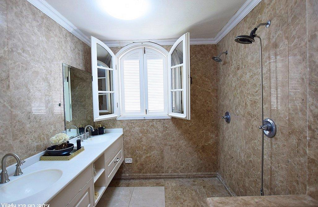 170005 המתחם הפנימי, קיסריה הום בוטיק, וילה  בקיסריה וילות - Vila