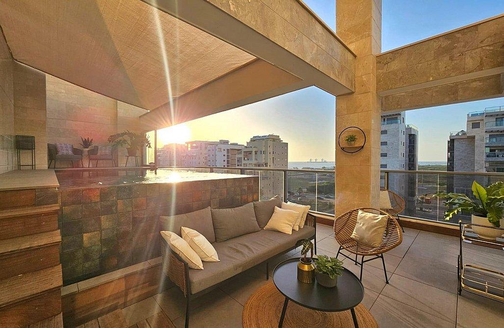 170711 גלרית חוץ, ויאיי פנטהאוז | VI Penthouse, וילה  בחדרה וילות - Vila