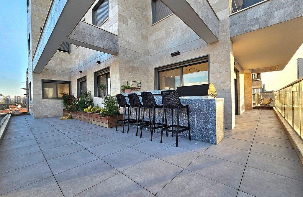 170722 גלרית חוץ, ויאיי פנטהאוז | VI Penthouse, וילה  בחדרה וילות - Vila