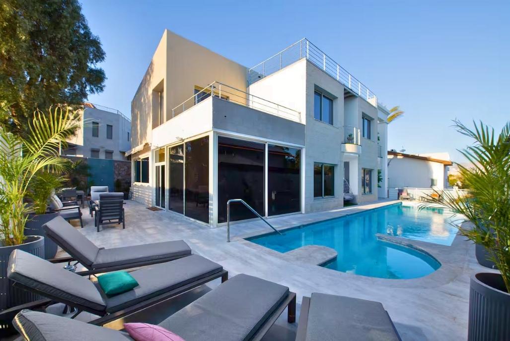 176247 המתחם החיצוני, וילה דולצ'ה ויטה, וילה  באילת וילות - Vila