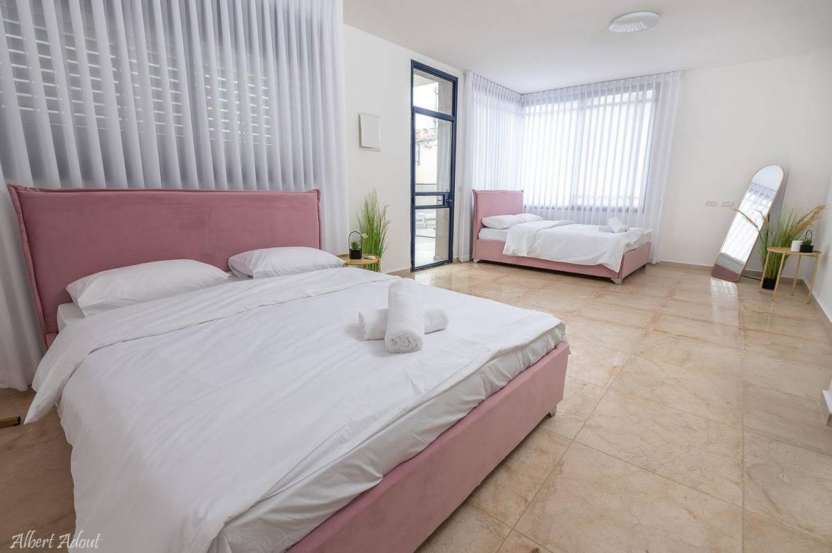 176476 גלריה כללית, אחוזת לידר, וילה  בנוף כנרת וילות - Vila