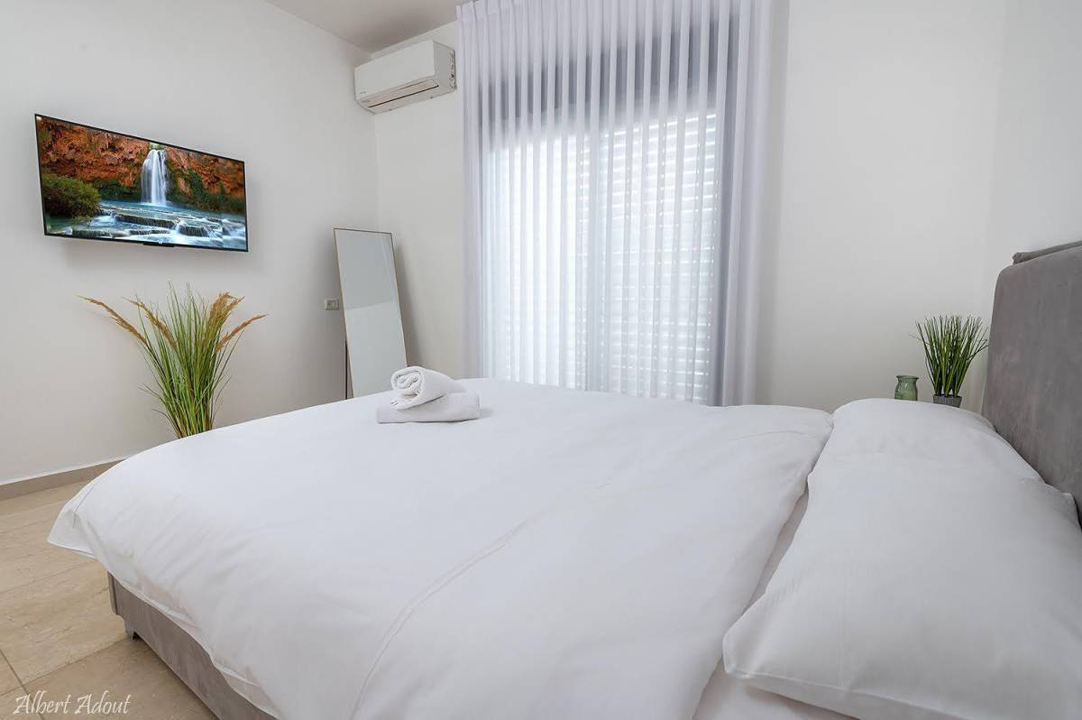 176481 גלריה כללית, אחוזת לידר, וילה  בנוף כנרת וילות - Vila