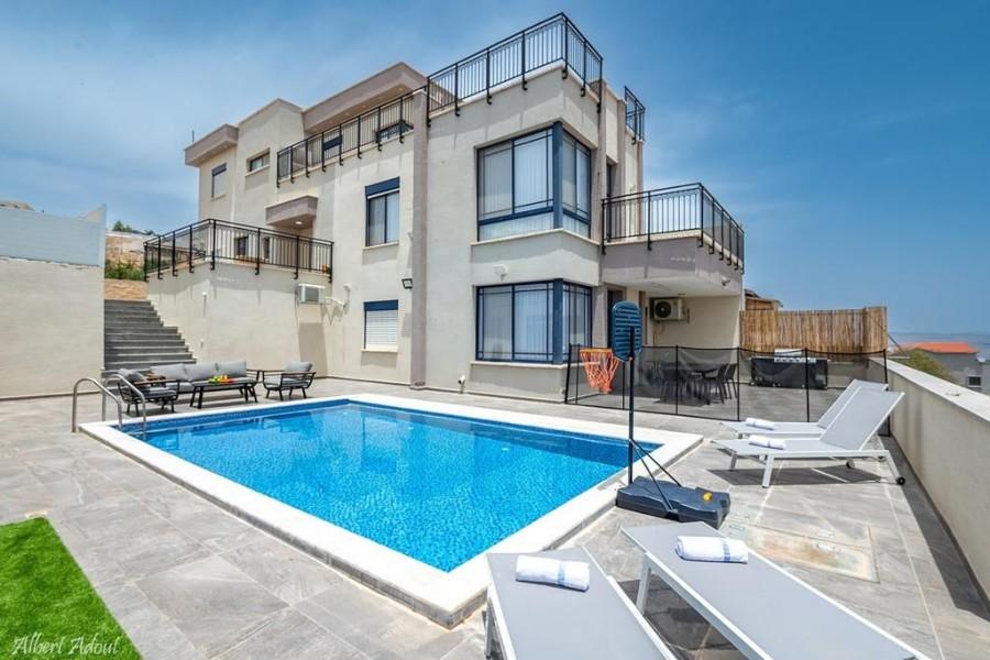 176487 גלריית חוץ, אחוזת לידר, וילה  בנוף כנרת וילות - Vila