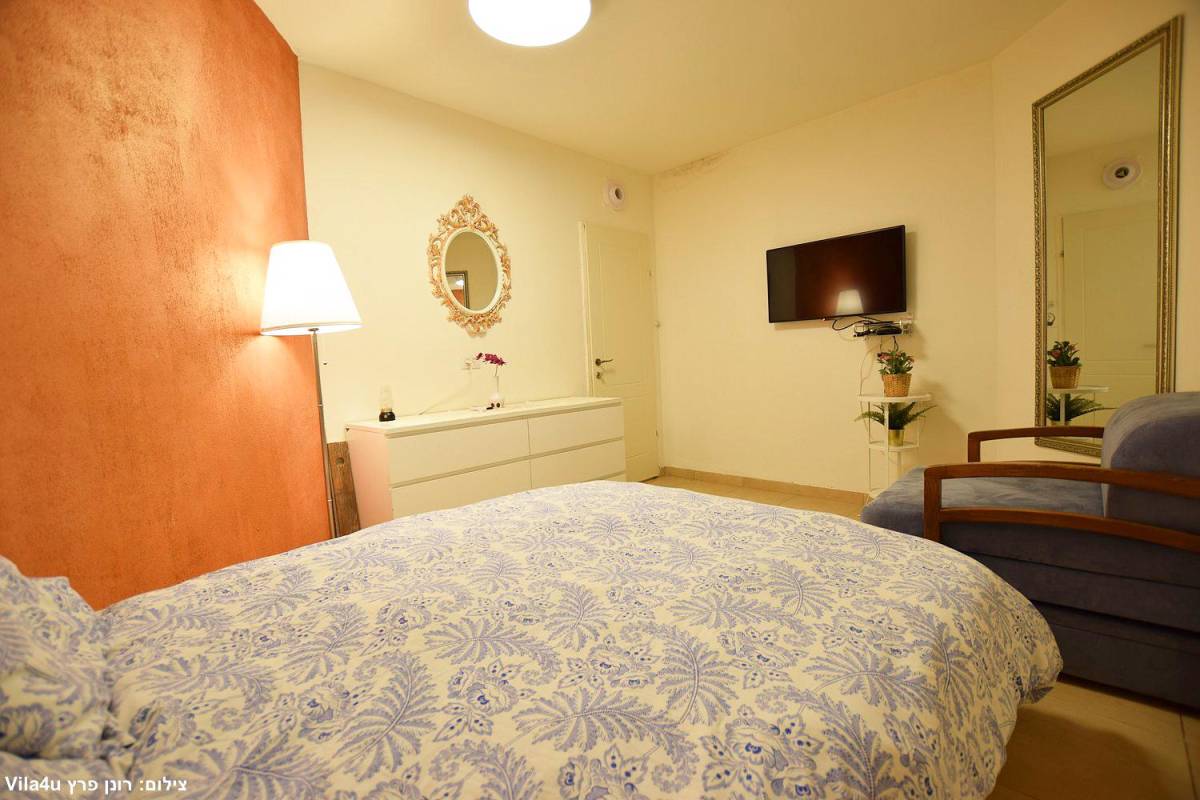 178682 גלרית פנים, וילה בית הלוגים, וילה  במגדל וילות - Vila