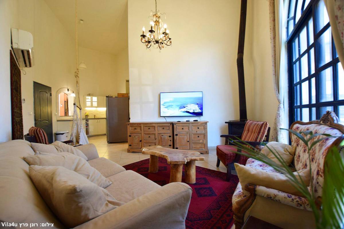 178688 גלרית פנים, וילה בית הלוגים, וילה  במגדל וילות - Vila