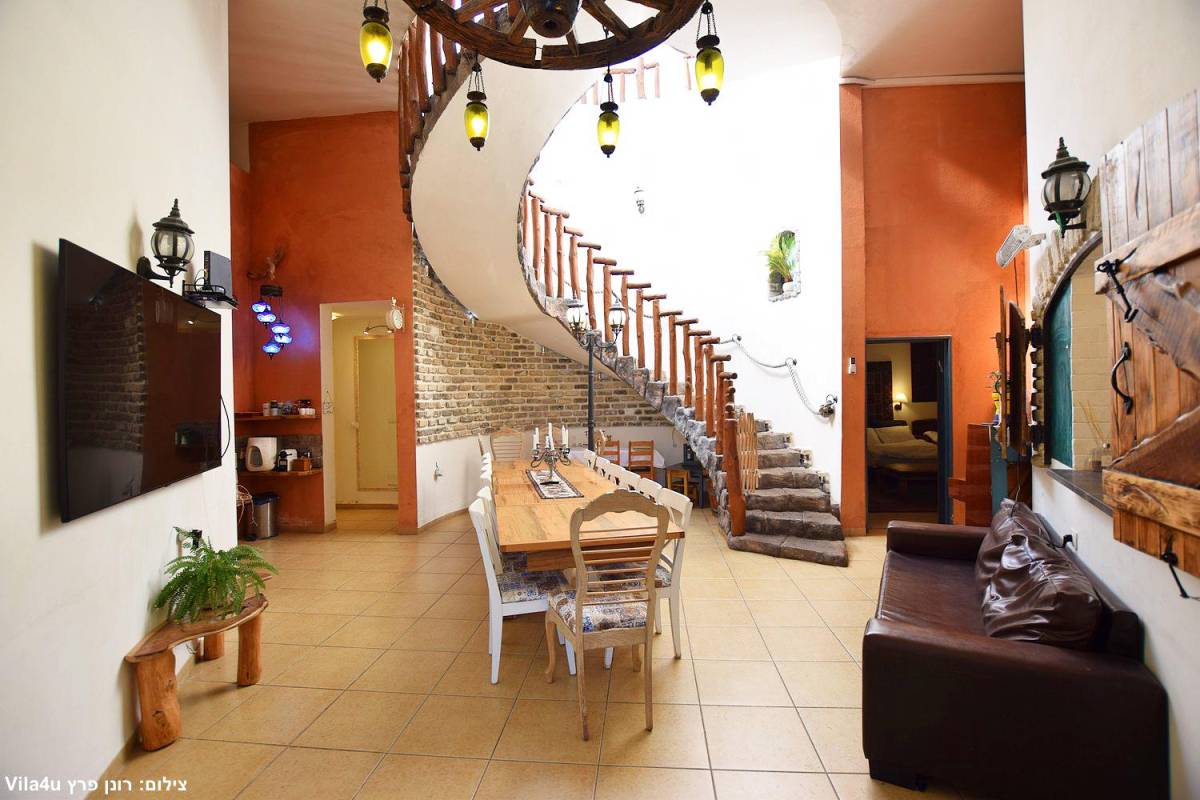 178694 גלרית פנים, וילה בית הלוגים, וילה  במגדל וילות - Vila