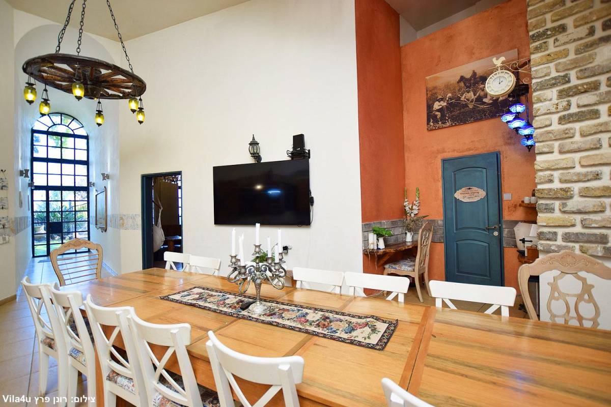 178698 גלרית פנים, וילה בית הלוגים, וילה  במגדל וילות - Vila