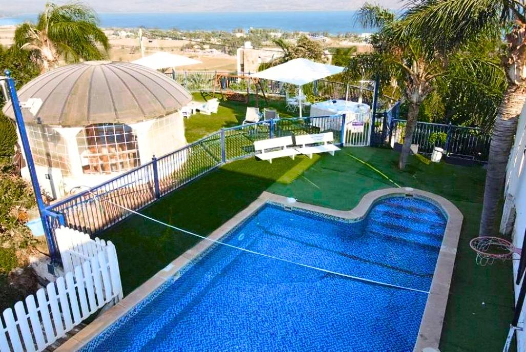 178723 גלרית חוץ, וילה בית הלוגים, וילה  במגדל וילות - Vila