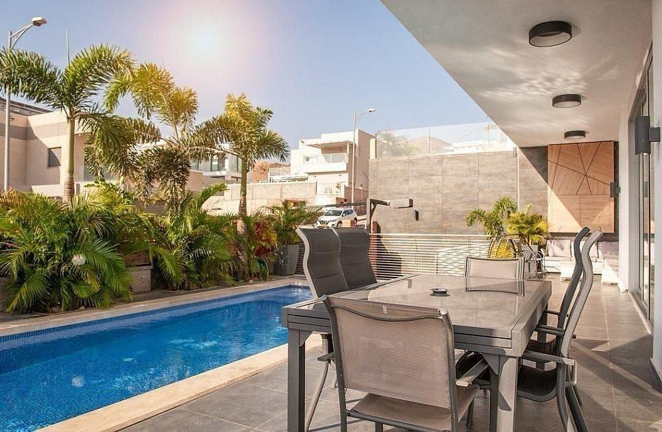 181354 המתחם החיצוני, וילה רויאל הום אילת, וילה  באילת וילות - Vila