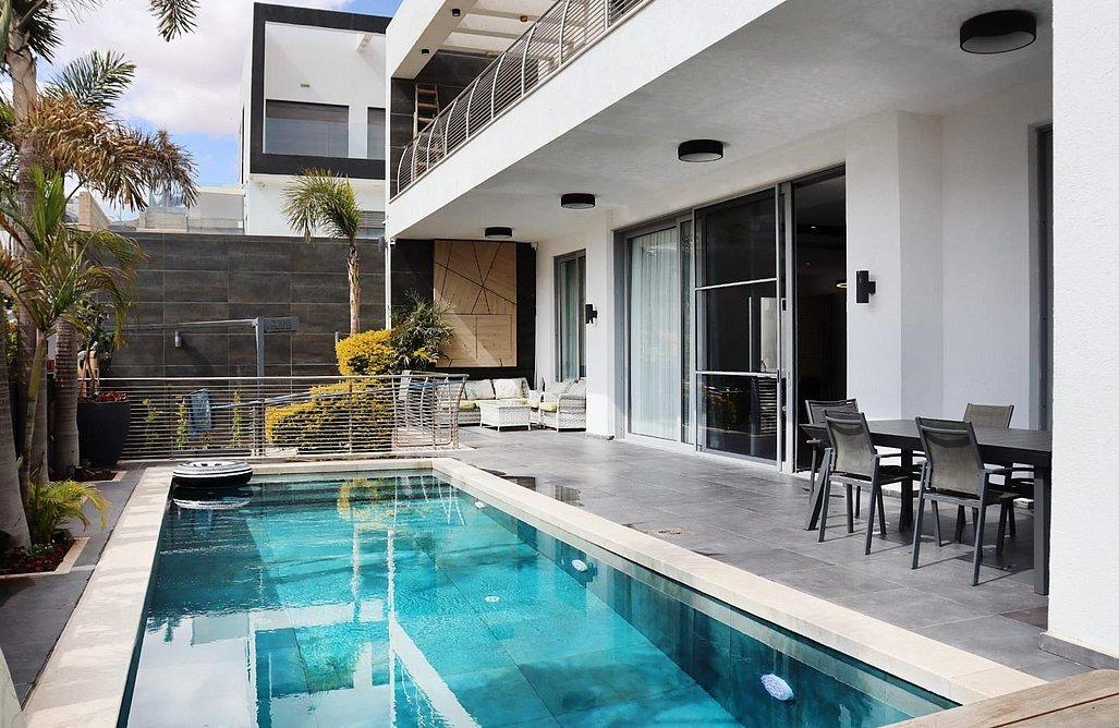 181360 המתחם החיצוני, וילה רויאל הום אילת, וילה  באילת וילות - Vila