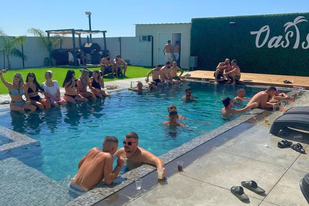 183374 חוגגים אצלנו, אואזיס, וילה  בשדה צבי וילות - Vila