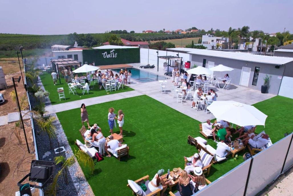 183378 חוגגים אצלנו, אואזיס, וילה  בשדה צבי וילות - Vila